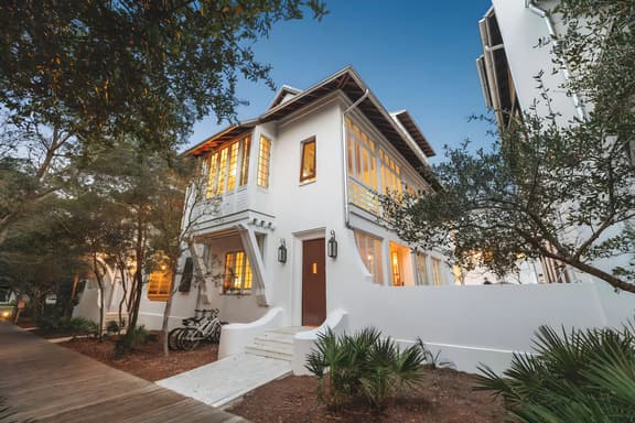 FL(R) - Sadie's Cottage - 26 New Providence Ln